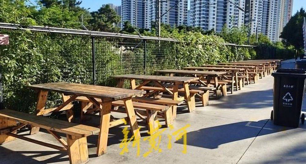 秦皇岛一网红夜市被指违规占用规划绿地却经营4年之久<strong></p>
<p>泰达币</strong>，当地回应：无审批手续 | 刚调查