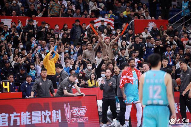 热血沸腾！青岛男篮最后三分钟14-0绝地翻盘<strong></p>
<p>比特币交易</strong>，队史首次单赛季双杀辽宁