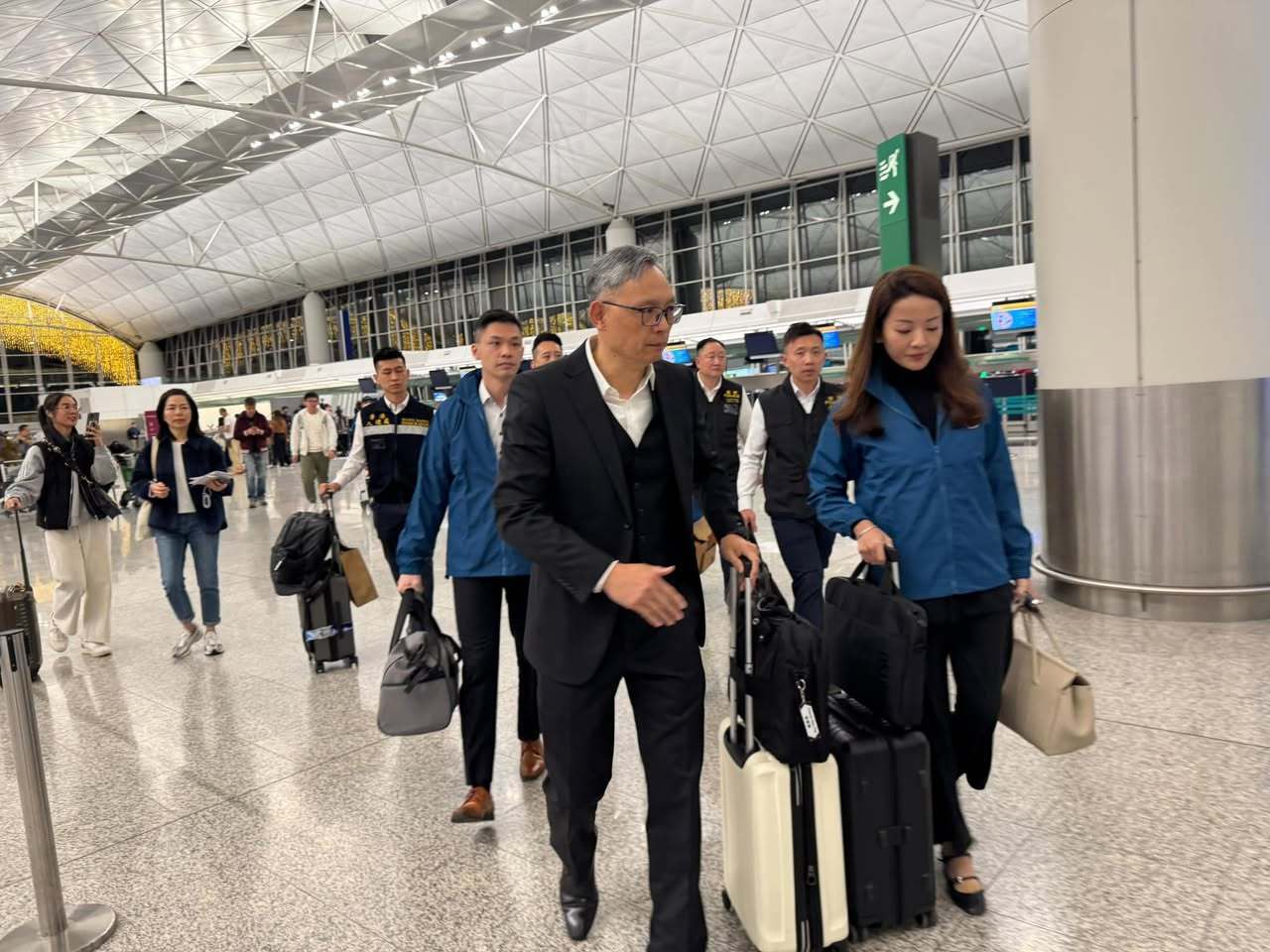 仍有12名港人被困缅甸<strong></p>
<p>比特币交易</strong>，香港派专责小组前往泰国跟进