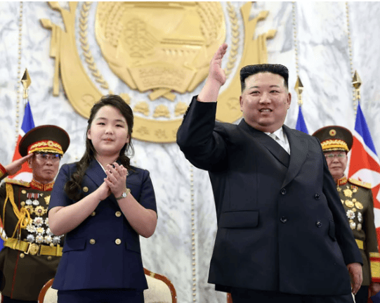 金正恩女儿首登国际舞台<strong></p>
<p>比特币矿机挖矿</strong>，引爆接班传闻！英国首相被架空，工党内斗成全武行…