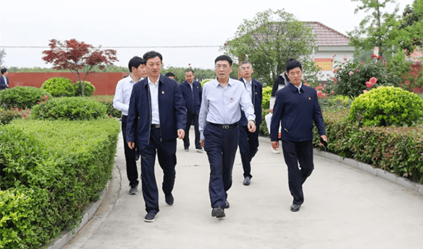 鹤壁市委常委、常务副市长林鸿嘉落马<strong></p>
<p>比特币今日最新价</strong>，一个月前被罢免