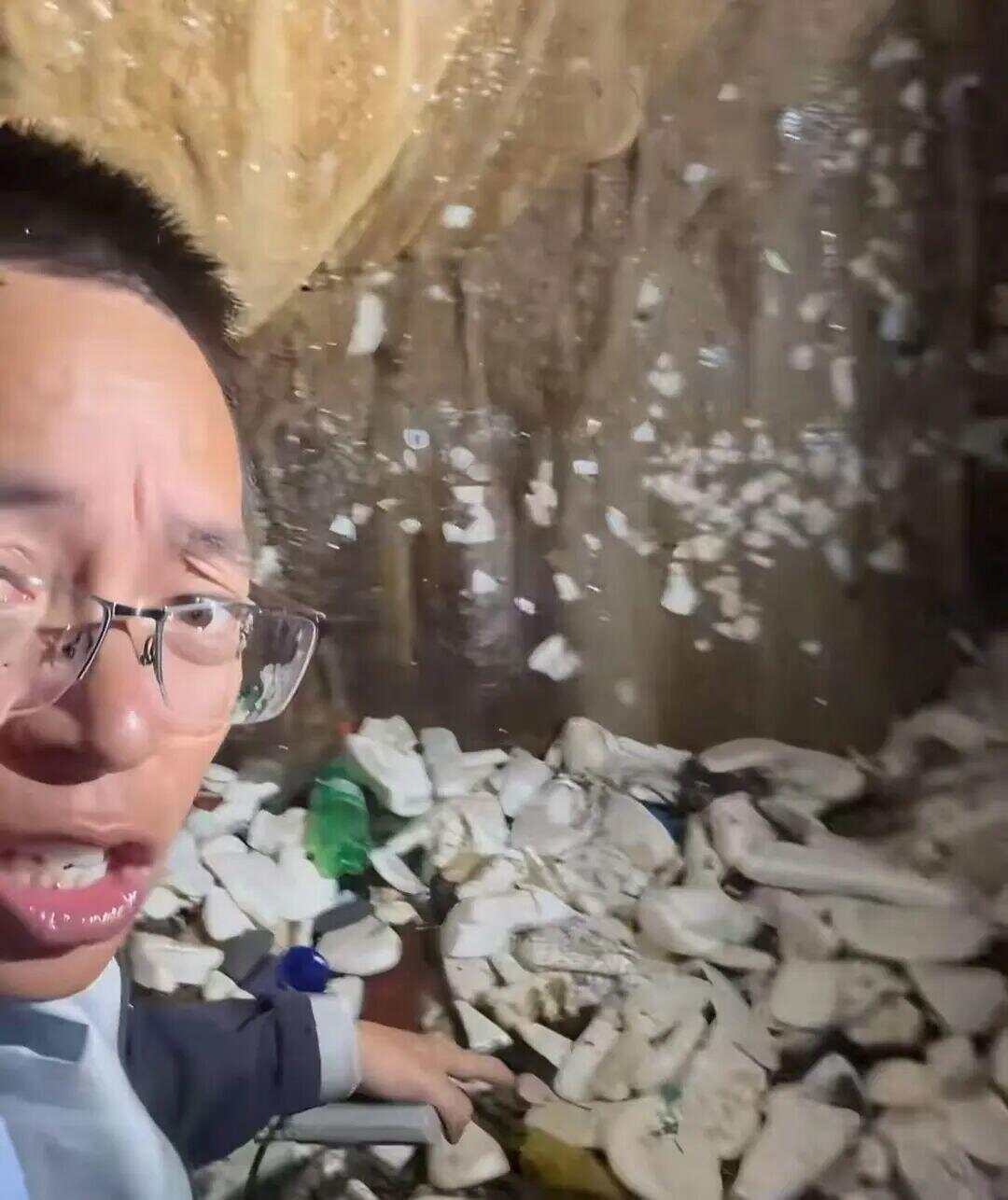 网友曝光溶洞垃圾成山、粪便满地<strong></p>
<p>比特币今天价格行情</strong>，“至少十层楼高”！官方通报