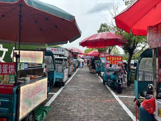 被流量砸中的“鸡排哥”：炸到中暑<strong></p>
<p>比特币历史最低价格</strong>，每天睡三四个小时，怕辜负顾客不舍得休息