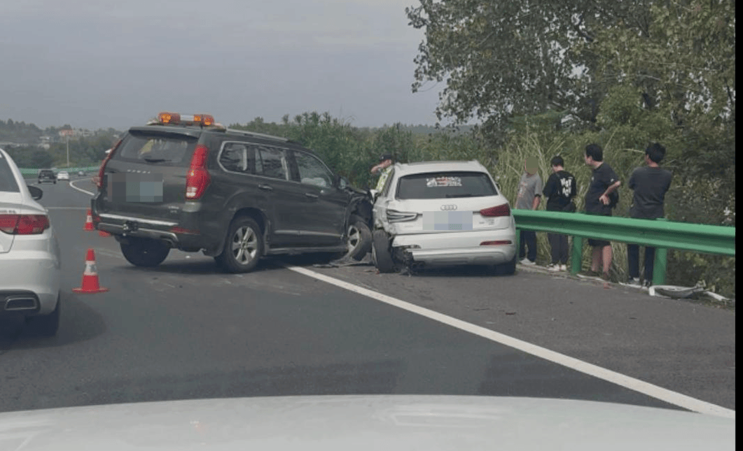 “司机像没意识了一样！”男子称SUV在高速上慢行、撞上石墩也不停<strong></p>
<p>比特币换算器</strong>，交警：司机目前无生命危险
