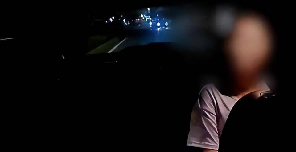 女子打车不给高速过路费<strong></p>
<p>比特币量化交易机器人</strong>，扬言“没钱我不给，有钱我也不给” ！司机将其送回起点