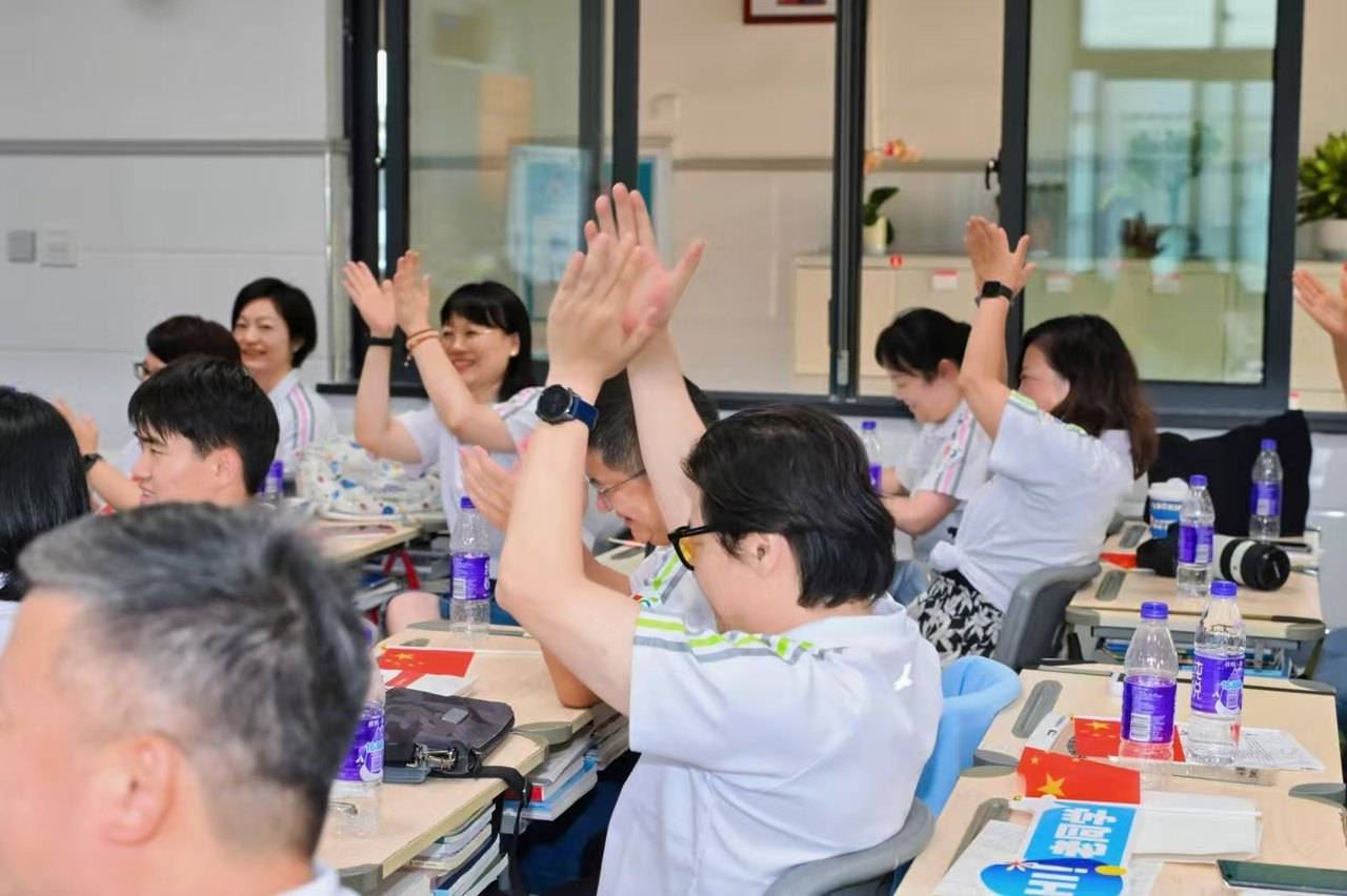 那个让老师骄傲的“调皮”班级！30年同学聚会<strong></p>
<p>比特币最新行情资讯</strong>，还伴有一封来自贵州的感谢信