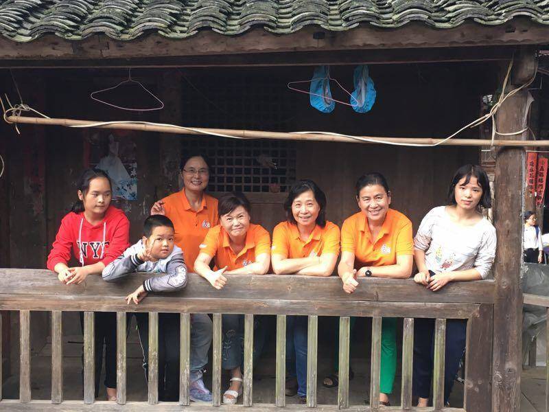 那个让老师骄傲的“调皮”班级！30年同学聚会<strong></p>
<p>比特币最新行情资讯</strong>，还伴有一封来自贵州的感谢信
