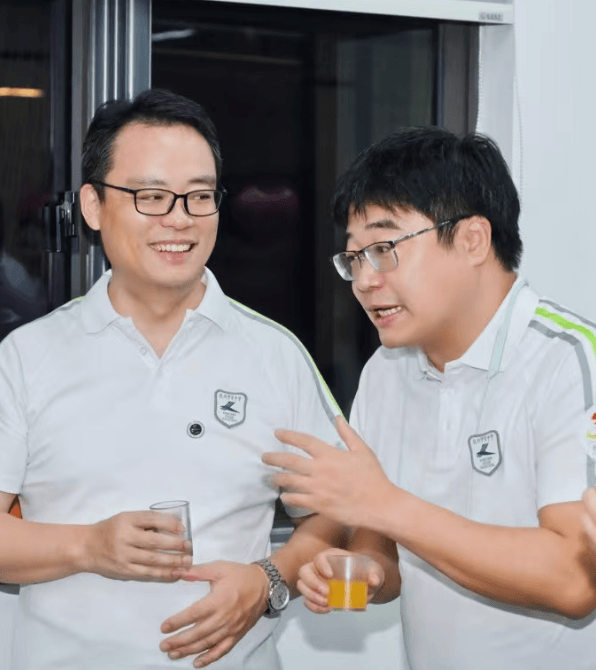 那个让老师骄傲的“调皮”班级！30年同学聚会<strong></p>
<p>比特币最新行情资讯</strong>，还伴有一封来自贵州的感谢信