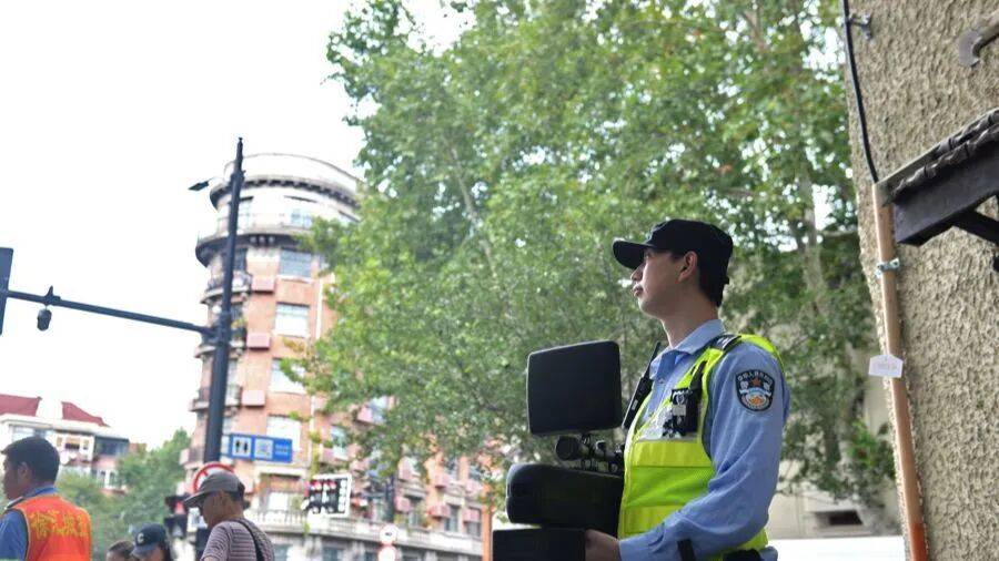 突然群发<strong></p>
<p>比特儿</strong>！大批上海市民收到警方短信！全市爆火网红已被锁定...有爸爸因孩子违规被罚款