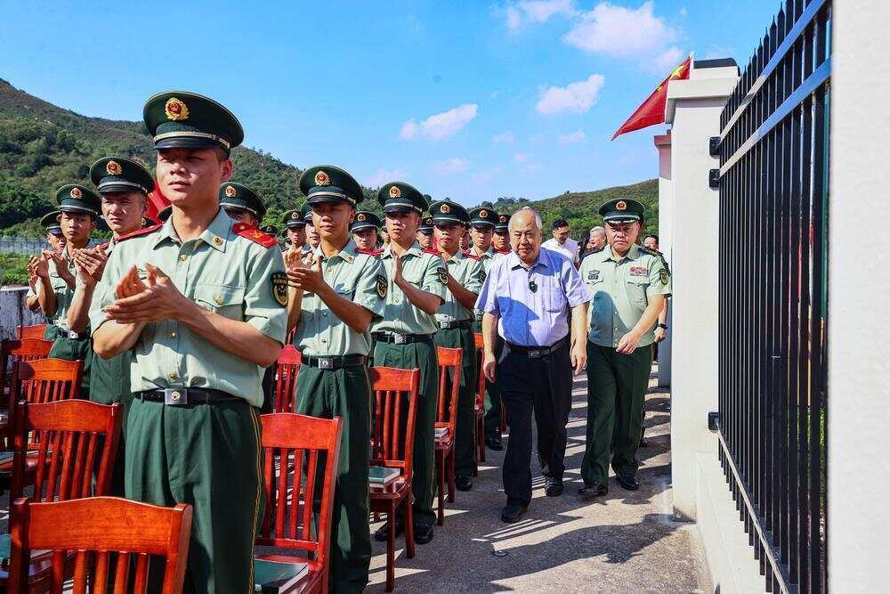 70年前<strong></p>
<p>比特儿</strong>，钱学森经罗湖口岸归国！武警广东总队深圳第二支队开展纪念活动
