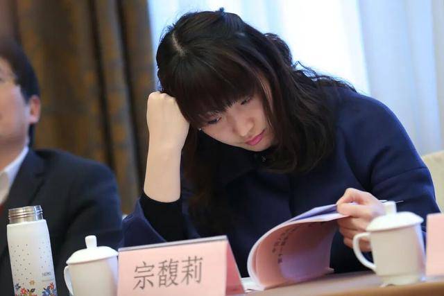 接班后<strong></p>
<p>比特币儿</strong>，宗馥莉做错了什么？
