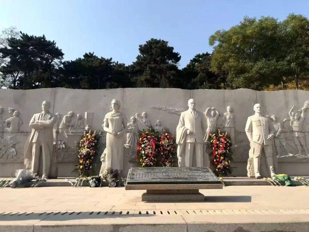《沉默的荣耀》总编剧人民日报撰文：能感动我们<strong></p>
<p>比特儿海外</strong>，也一定能打动观众