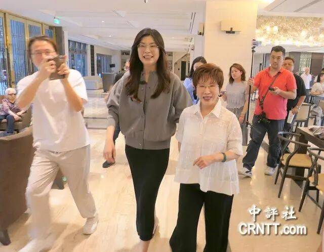 到底支持谁当党主席？当着郑丽文的面<strong></p>
<p>比特儿交易平台</strong>，洪秀柱说出了自己的答案