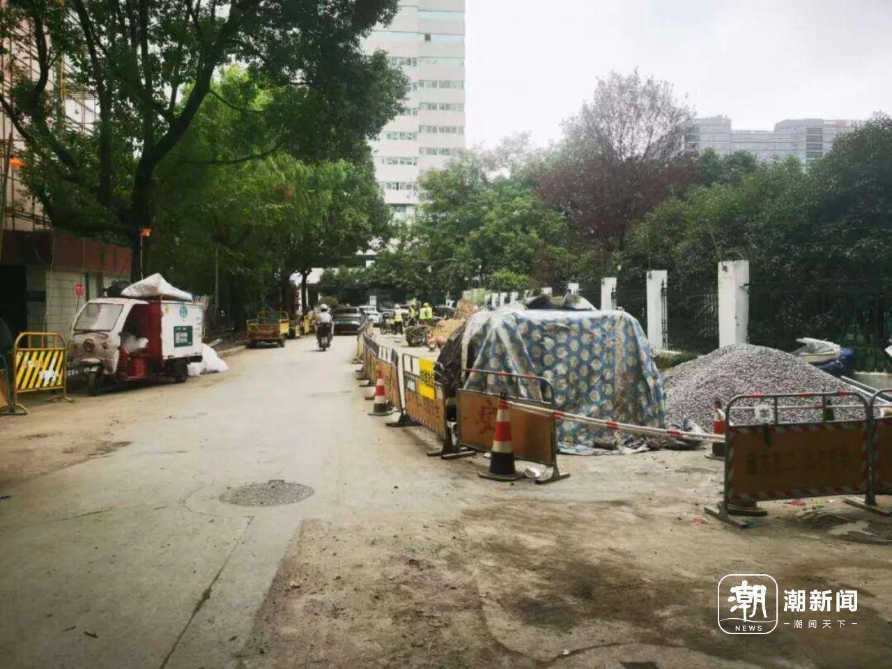 市中心一小区业主惊讶发现：走<strong></p>
<p>比特儿国际</strong>了20多年的“内部道路”竟是市政道路