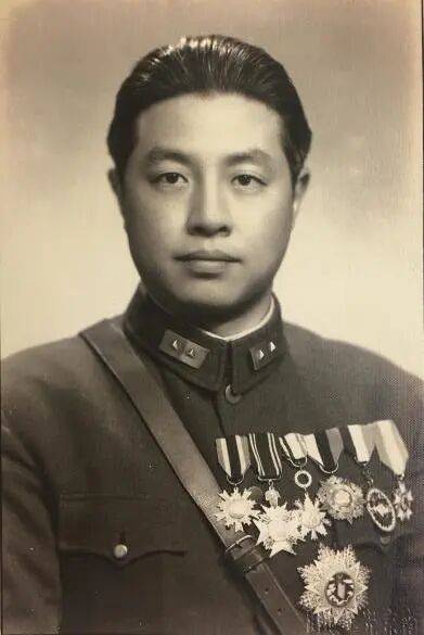 确认了<strong></p>
<p>下载比特儿</strong>！是著名歌手刘若英的爷爷