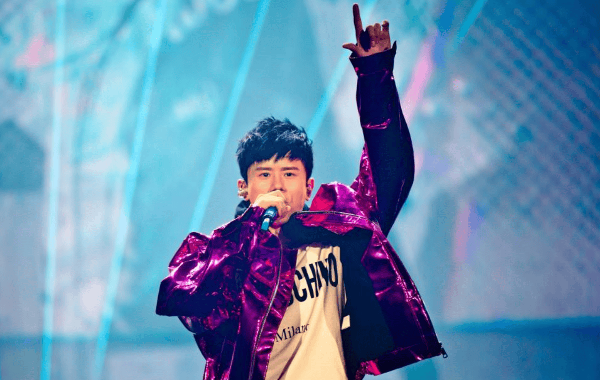 把陈粒“引爆”的耳返<strong></p>
<p>比特儿网站</strong>,为啥让这么多歌手又爱又恨