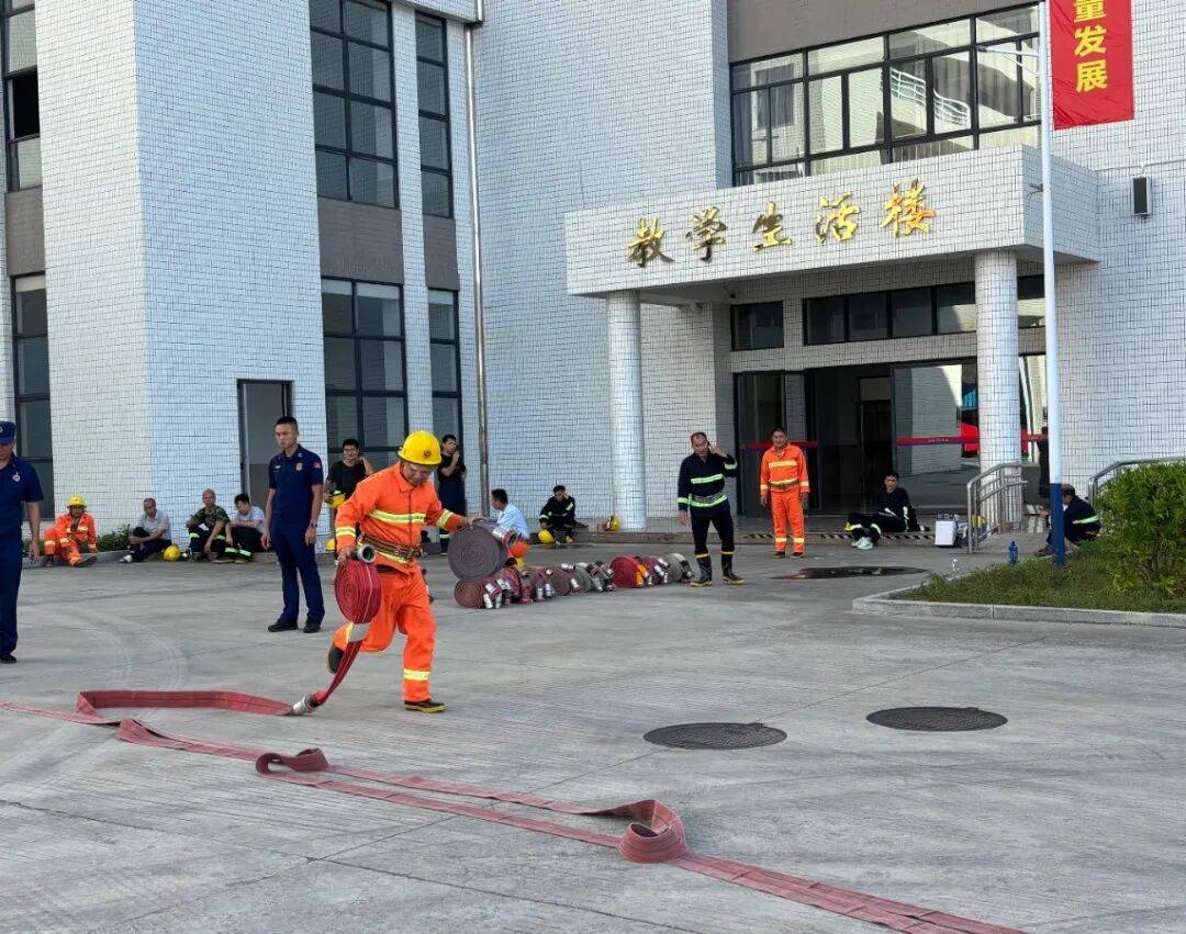 训考结合砺精兵<strong></p>
<p>比特儿海外交易平台</strong>！高新区微型消防站技能培训暨考核顺利举行