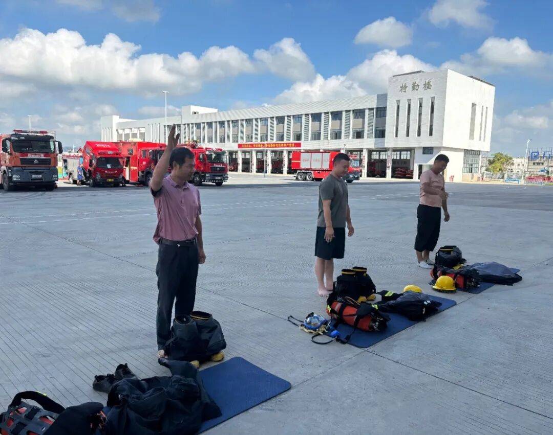 训考结合砺精兵<strong></p>
<p>比特儿海外交易平台</strong>！高新区微型消防站技能培训暨考核顺利举行