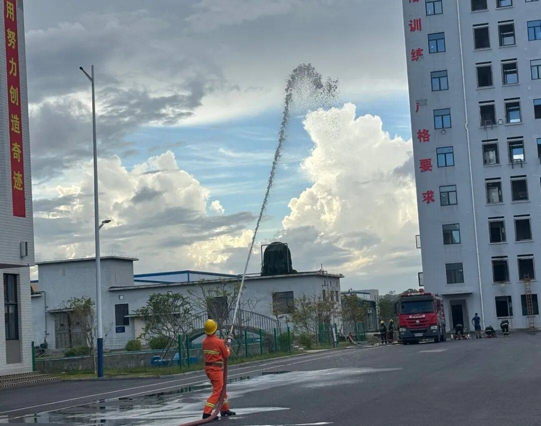 训考结合砺精兵<strong></p>
<p>比特儿海外交易平台</strong>！高新区微型消防站技能培训暨考核顺利举行