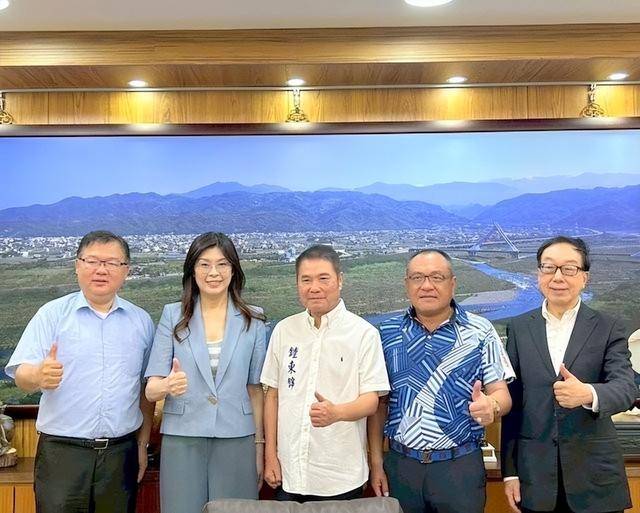 大陆侦办沈伯洋后<strong></p>
<p>比特儿app苹果</strong>,民进党急了,喊话郑丽文转移视线