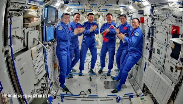 疑似遭空间微小碎片撞击<strong></p>
<p>比特儿黑币</strong>，神舟二十号返回任务将推迟进行