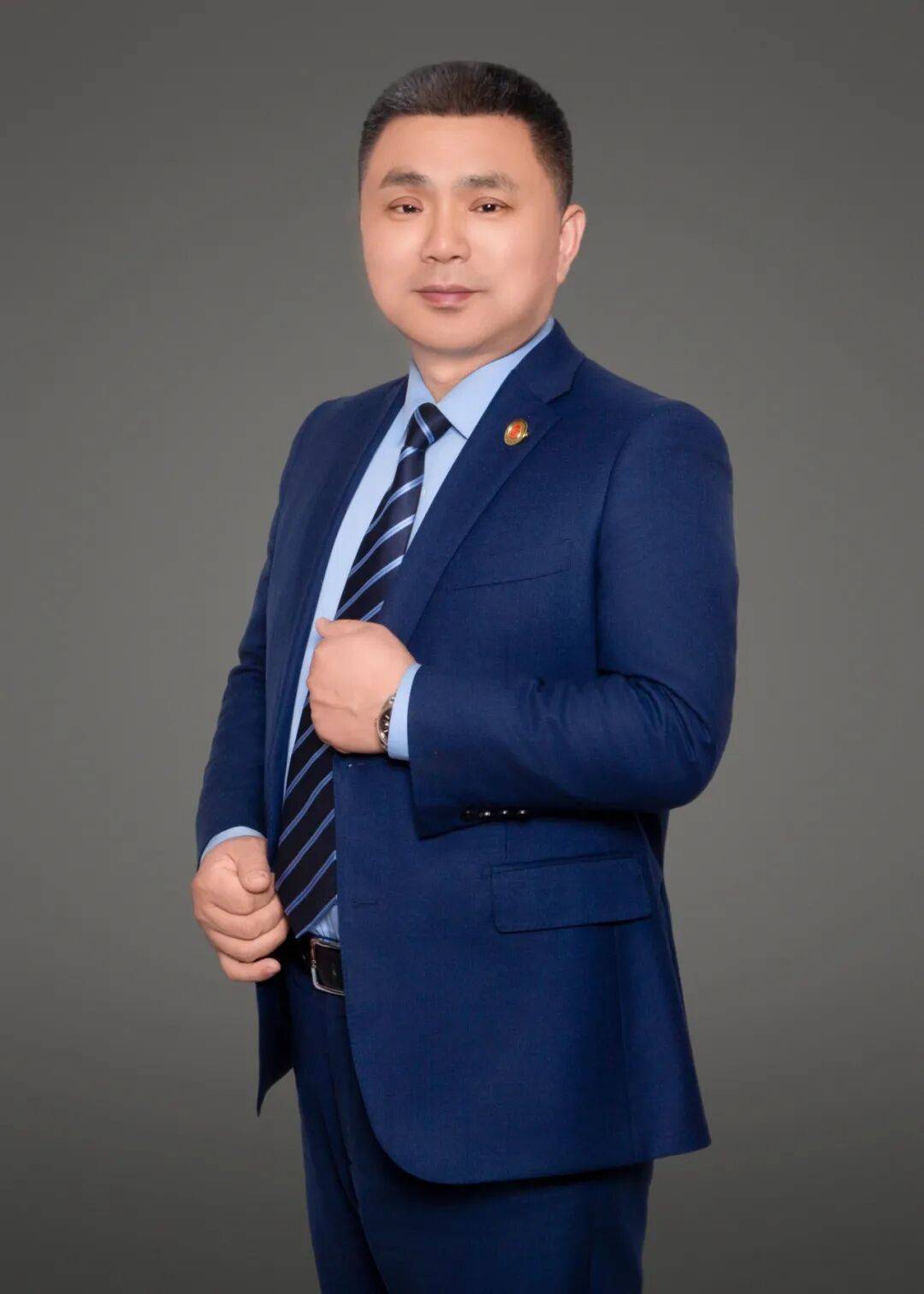 二姐夫帮忙装修房子<strong></p>
<p>比特儿账号</strong>，铺瓷砖后卷走3万多装修款，这是违约还是诈骗？