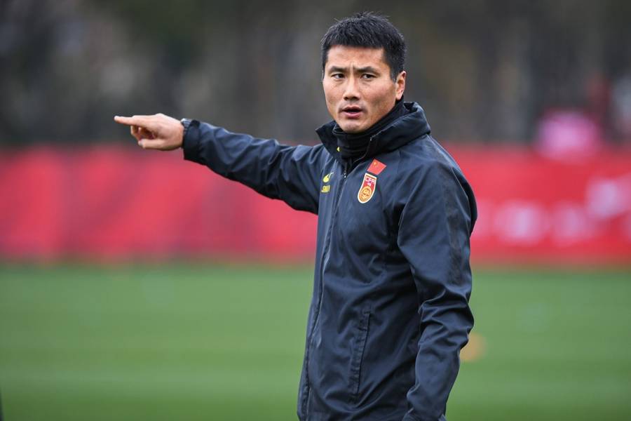 全球选聘四个月<strong></p>
<p>比特儿账号</strong>，招来只有一年执教经历的本土教练，国足新帅竟是邵佳一
