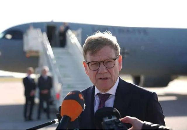 连续有两位国王访华<strong></p>
<p>比特儿暂停</strong>，其中一位是建交以来首访，证明了什么？