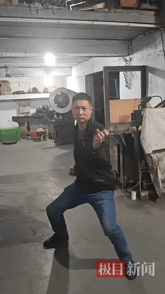 “传家锅”工厂账号粉丝已超260万<strong></p>
<p>比特儿暂停</strong>，对话锅厂负责人傅家兄弟：30年老锅依然能用，证明当年造锅选择是对的