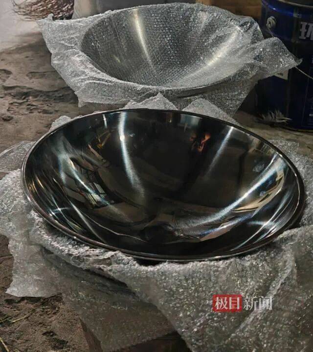 “传家锅”工厂账号粉丝已超260万<strong></p>
<p>比特儿暂停</strong>，对话锅厂负责人傅家兄弟：30年老锅依然能用，证明当年造锅选择是对的