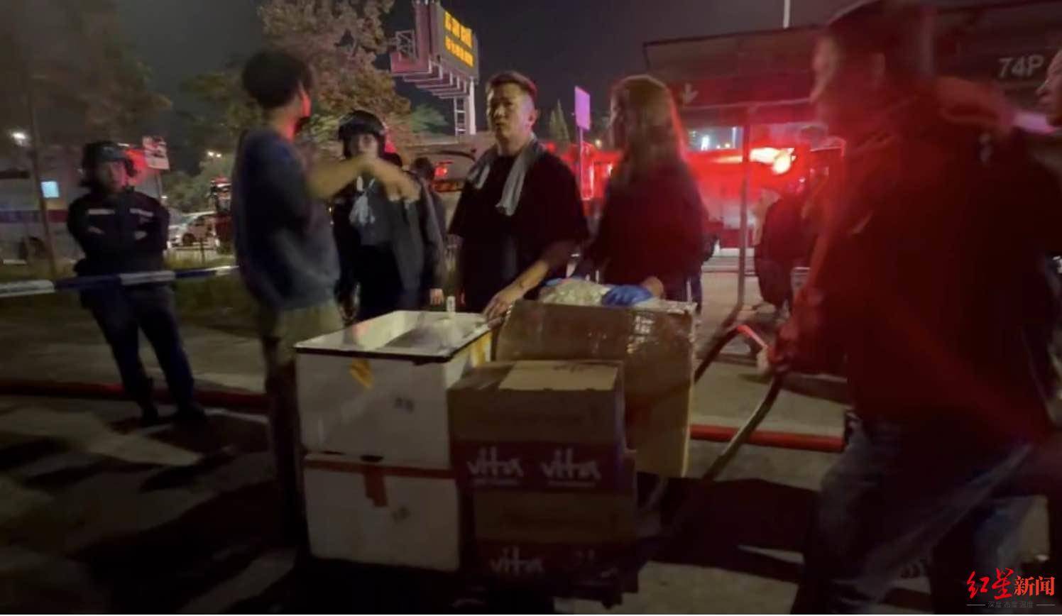 红星新闻实探香港宏福苑大火现场：警员称第一次遇到这么大火<strong></p>
<p>虚拟网领币</strong>，餐厅老板自发为救援人员送餐