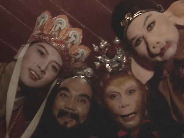 “50块帆布包配3000块包挂”<strong></p>
<p>qkf虚拟币</strong>，时髦年轻人背半个身家出门