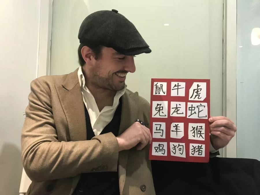 法国人在上海开店<strong></p>
<p>代虚拟币</strong>，只卖白色衣服竟然火了丨上海滩上洋掌柜