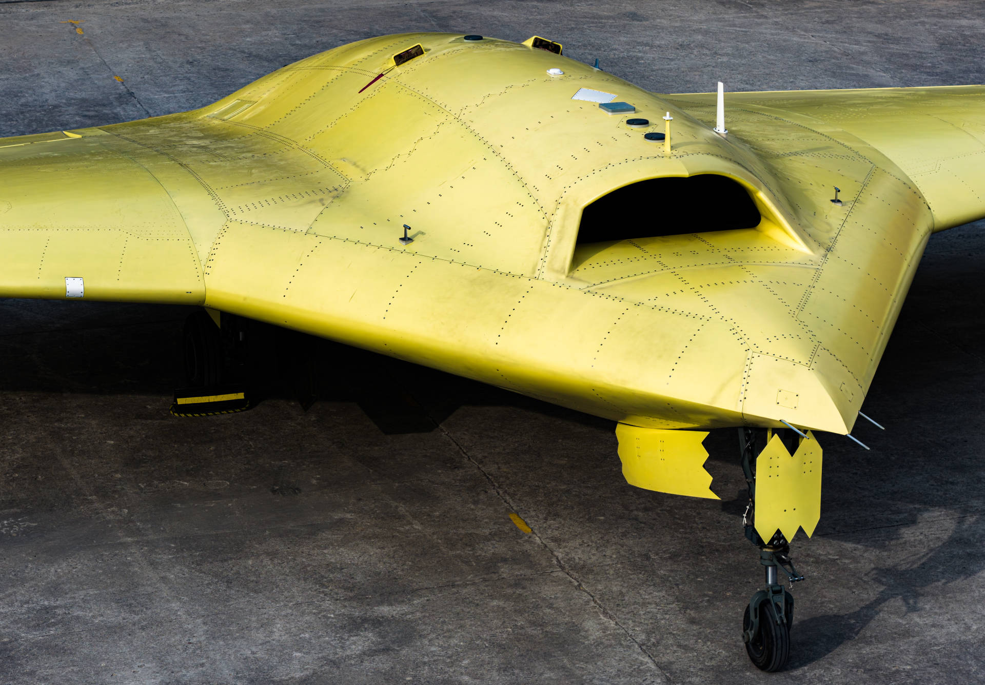 多张高清大图<strong></p>
<p>牛玩的虚拟币</strong>！新型高空高速长航时无人机彩虹-7近日成功首飞