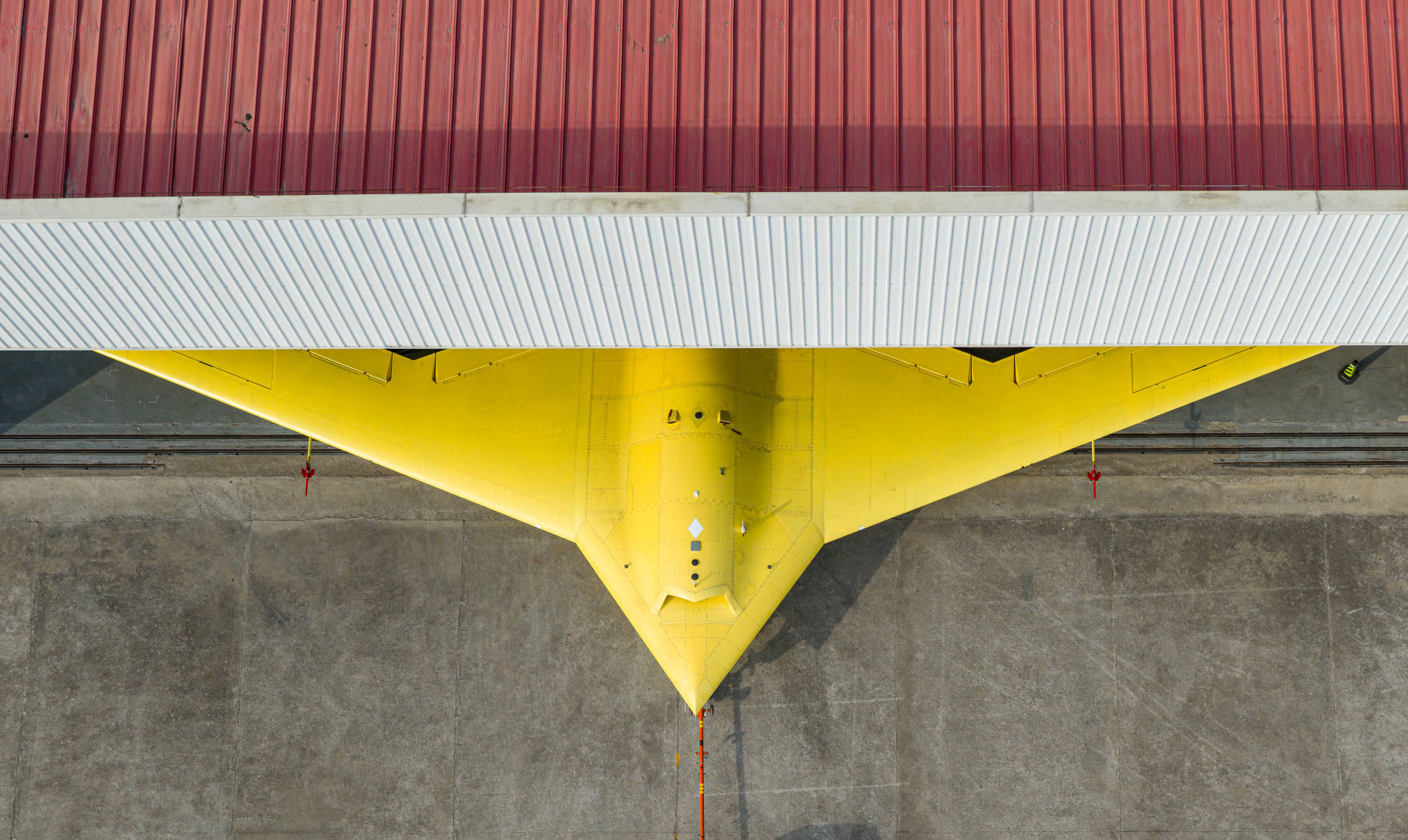 多张高清大图<strong></p>
<p>牛玩的虚拟币</strong>！新型高空高速长航时无人机彩虹-7近日成功首飞