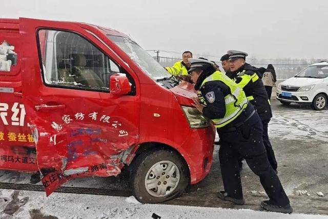 外交部发言人毛宁点赞山东德州交警<strong></p>
<p>牛玩的虚拟币</strong>！