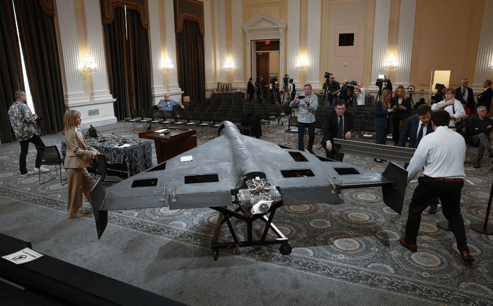 美军为何“抄作业”<strong></p>
<p>八宝树虚拟币</strong>？大批量“山寨”对手的无人机……