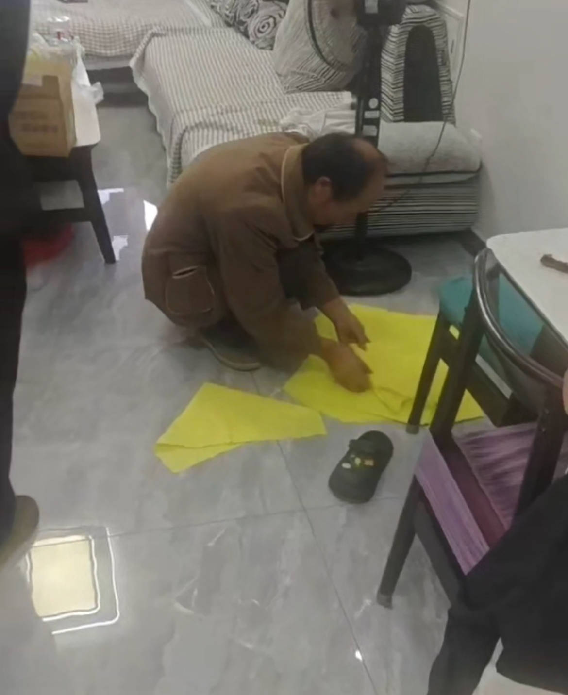 疑因离婚多年的前妻订婚<strong></p>
<p>虚拟币画线</strong>，临沂一男子上门将其杀害，死者家属：检方已提起公诉