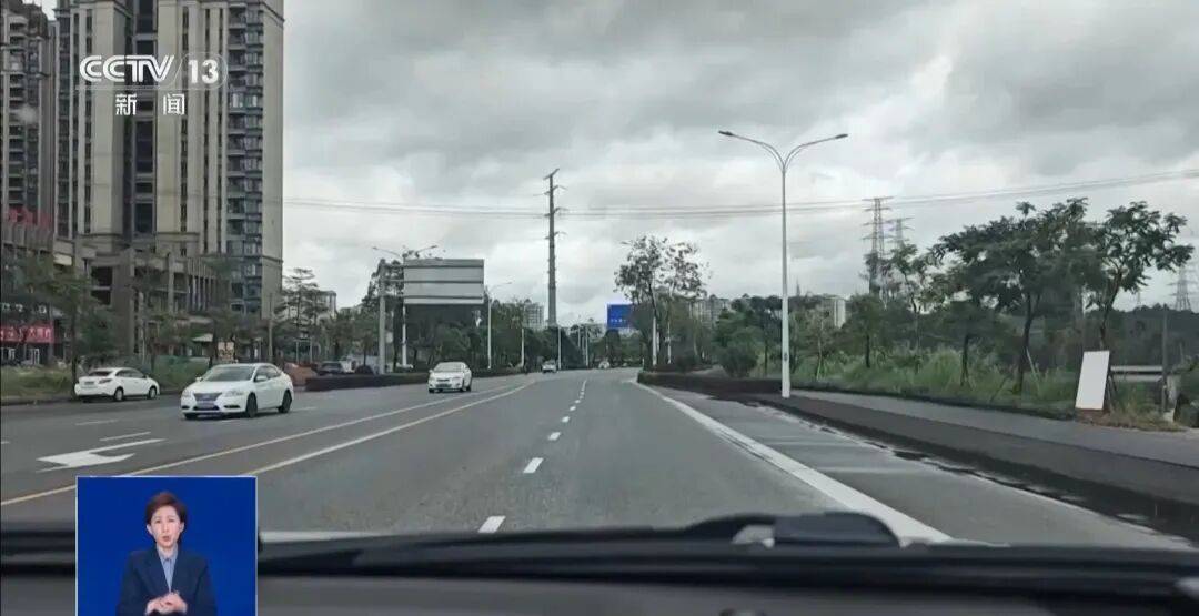 央视披露：男子在网吧厕所墙上看到“高薪日结5000-20000”广告<strong></p>
<p>虚拟币有公网</strong>，即将出境时被警方拦下