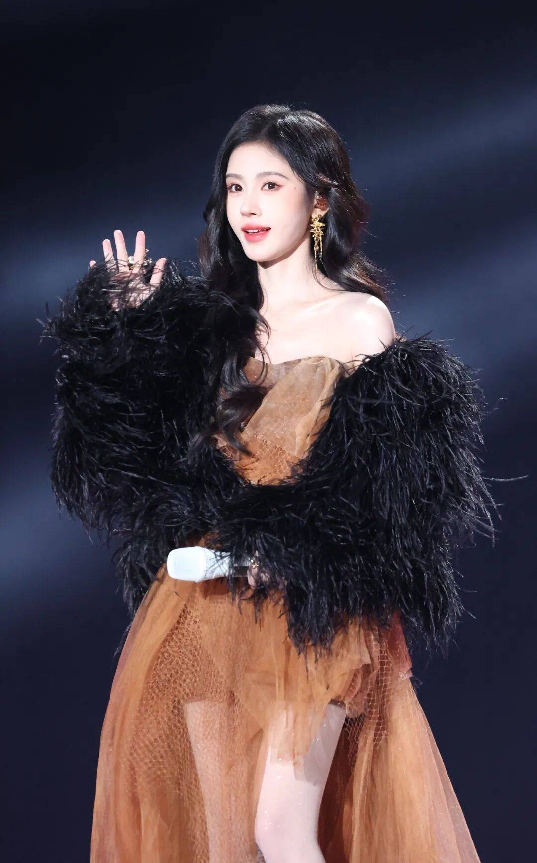 丝芭传媒称鞠婧祎多次编造谎言<strong></p>
<p>虚拟币有公网</strong>，“涉嫌严重经济犯罪”，将择日全网公开实名举报