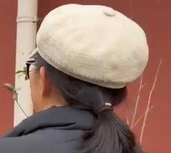 太夸张！上海人比比谁家楼下井盖多！有人家门口100个<strong></p>
<p>虚拟币美金</strong>，“走路难！到处都像贴膏药”...