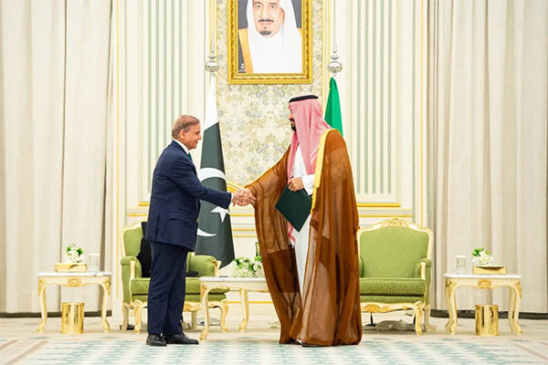 沙特专家：如果沙特决定对伊朗动武，可能启动与巴基斯坦的共同防御协议