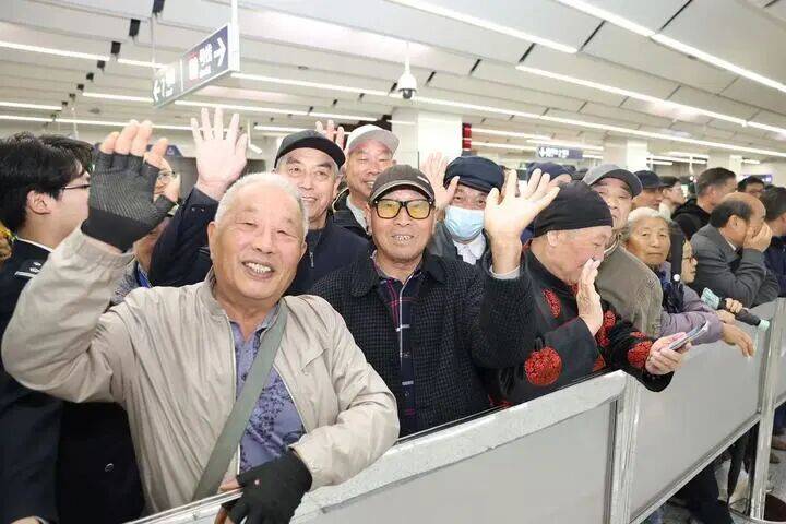 南京首条跨省地铁开通！乘客说：“我坐地铁不去哪里<strong></p>
<p>币印度虚拟</strong>，就是高兴！”