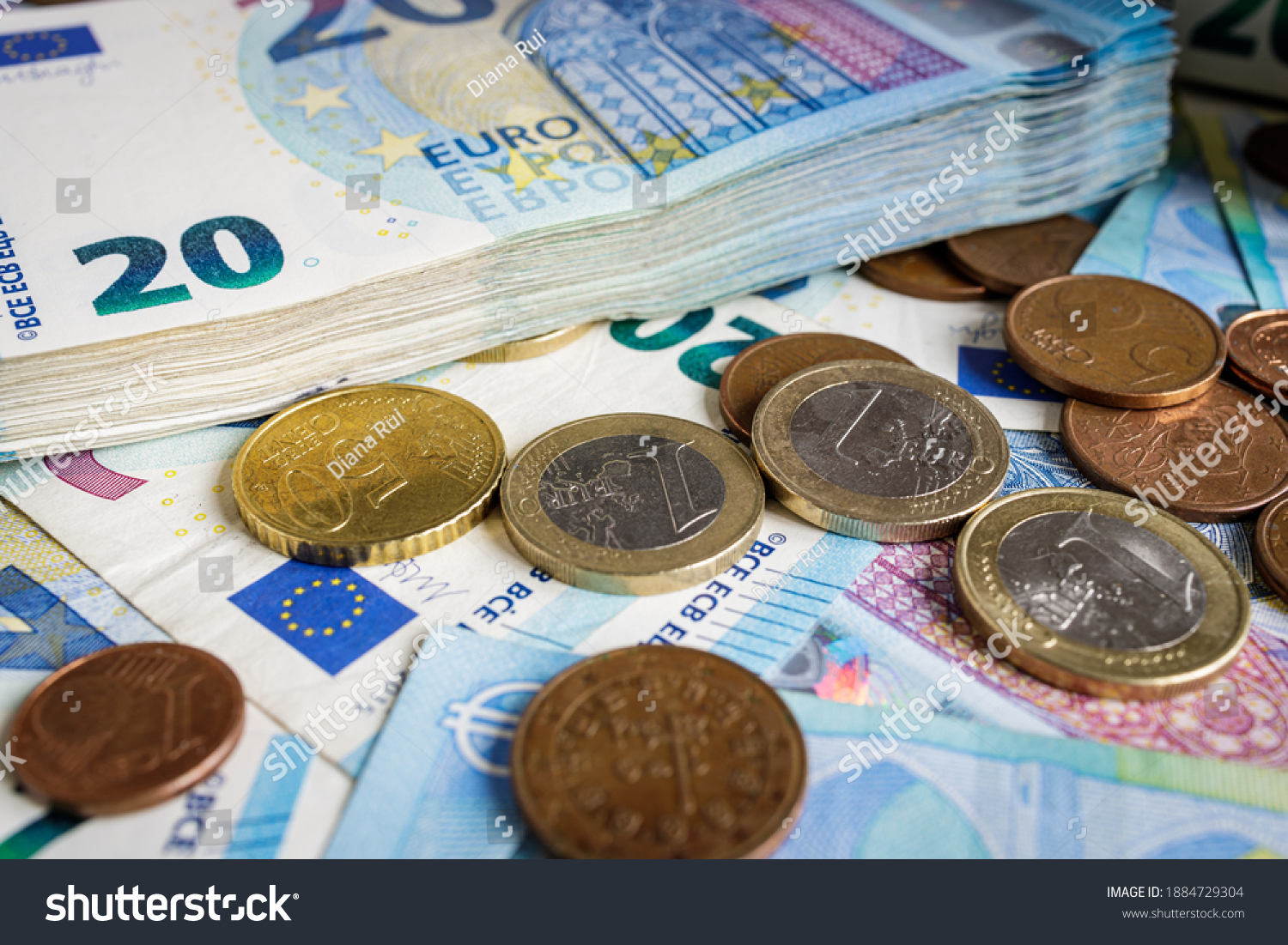 货币与钱(货币与钱的内涵不同)